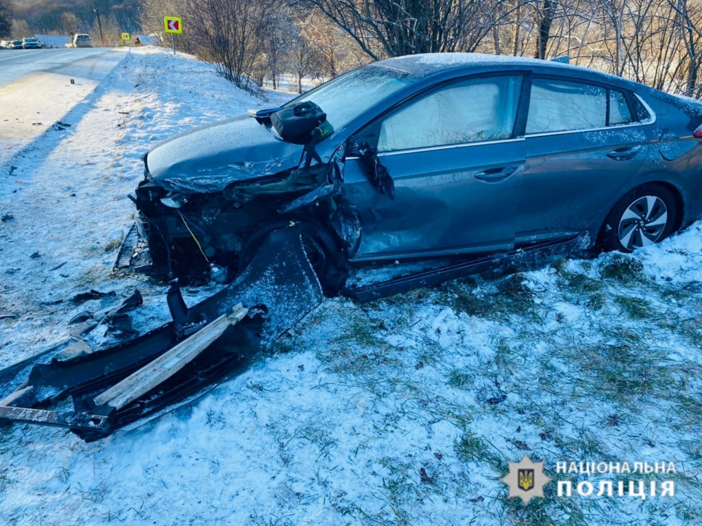 37-річний водій «NISSAN Х-TRAIL» 37-річний водій «NISSAN Х-TRAIL» зіткнувся з автомобілем «HYUNDAI»