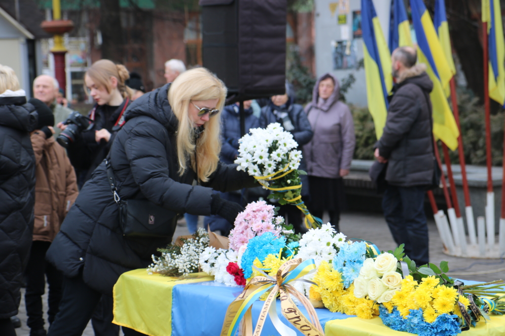 У Франківську попрощалися з кореспондентом та бійцем Русланом Ганущаком 3