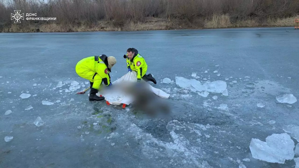 Рятувальники витягли з Прута мертвого чоловіка