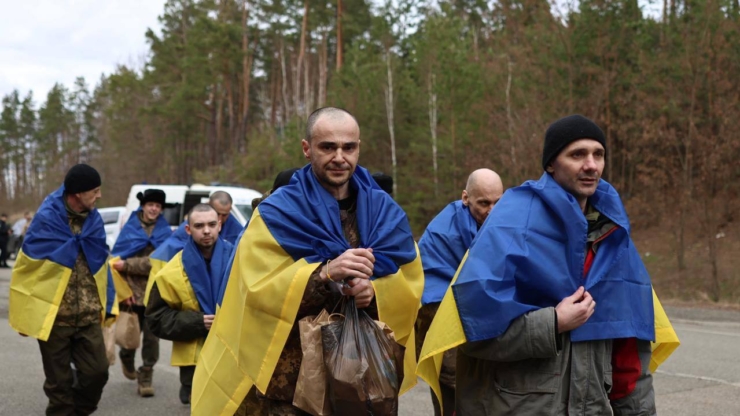 З неволі визволили 197 українських захисників, троє з них – азовці