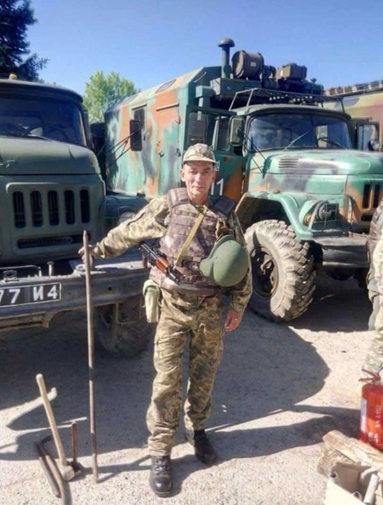 Помер захисник із Надвірнянщини Андрій Романюк