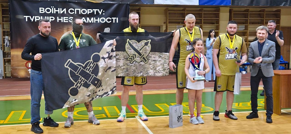 Переможці турніру незламності у Франківську - команда морських піхотинців з Одеси