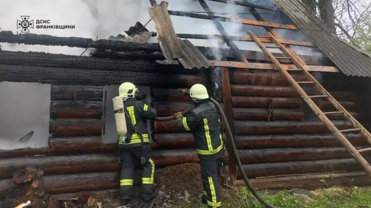 У Пасічнянській громаді на пожежі знайшли мертву людину
