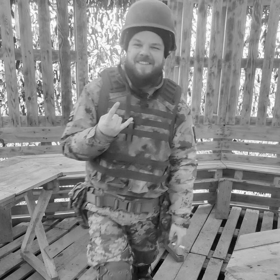 Загинув захисник з Прикарпаття Михайло Карпенюк.