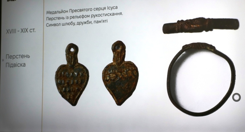 У палаці Потоцьких знайшли приблизно 2000 артефактів XVI-ХХ століть 5
