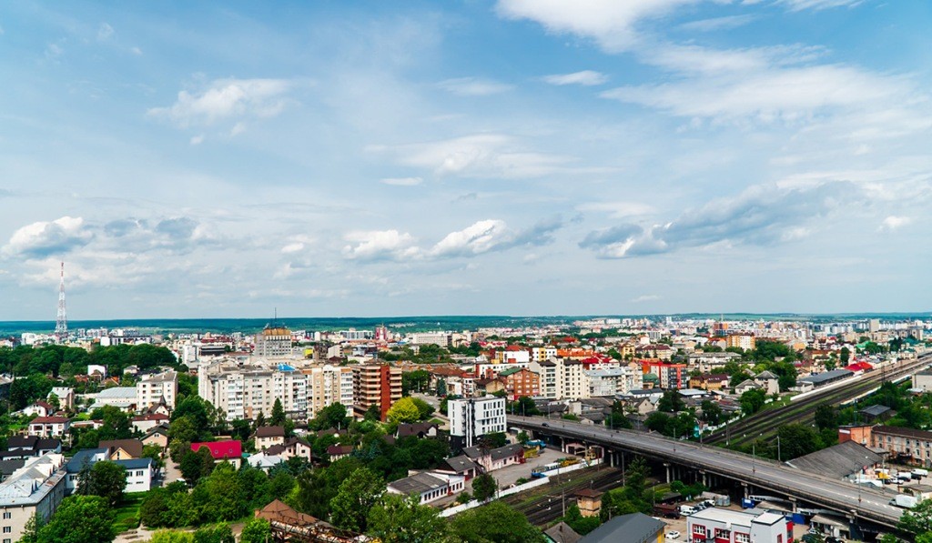 ТОП-3 кращі житлові комплекси для життя в Івано-Франківську 4