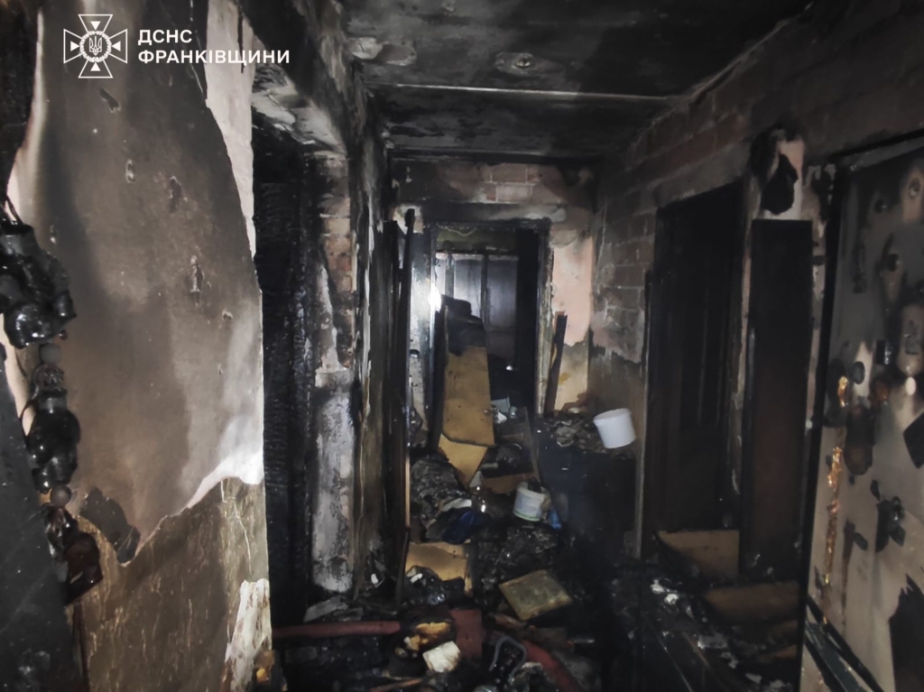 На пожежі у Вигоді врятували жінку 1