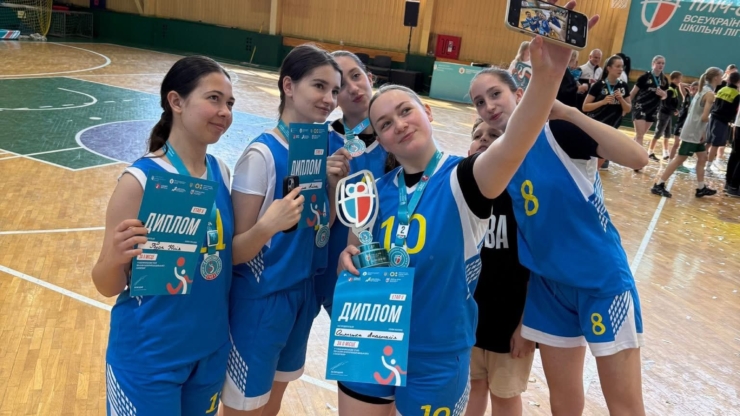 Франківські спортсменки здобули срібло на всеукраїнському етапі змагань "Пліч-о-пліч"