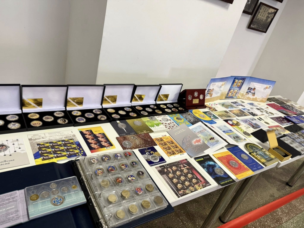 У Калуші відбулася виставка монет батька загиблого захисника 4
