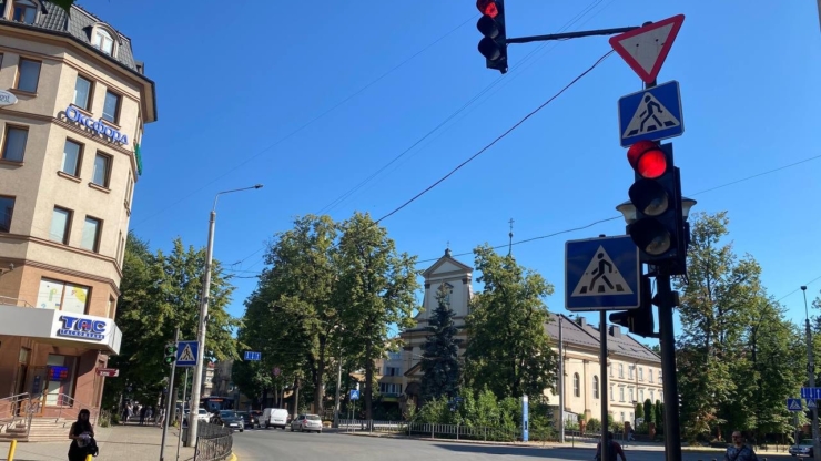 У Франківську впорядкують рух на Шпитальній та вимкнуть деякі другорядні світлофори