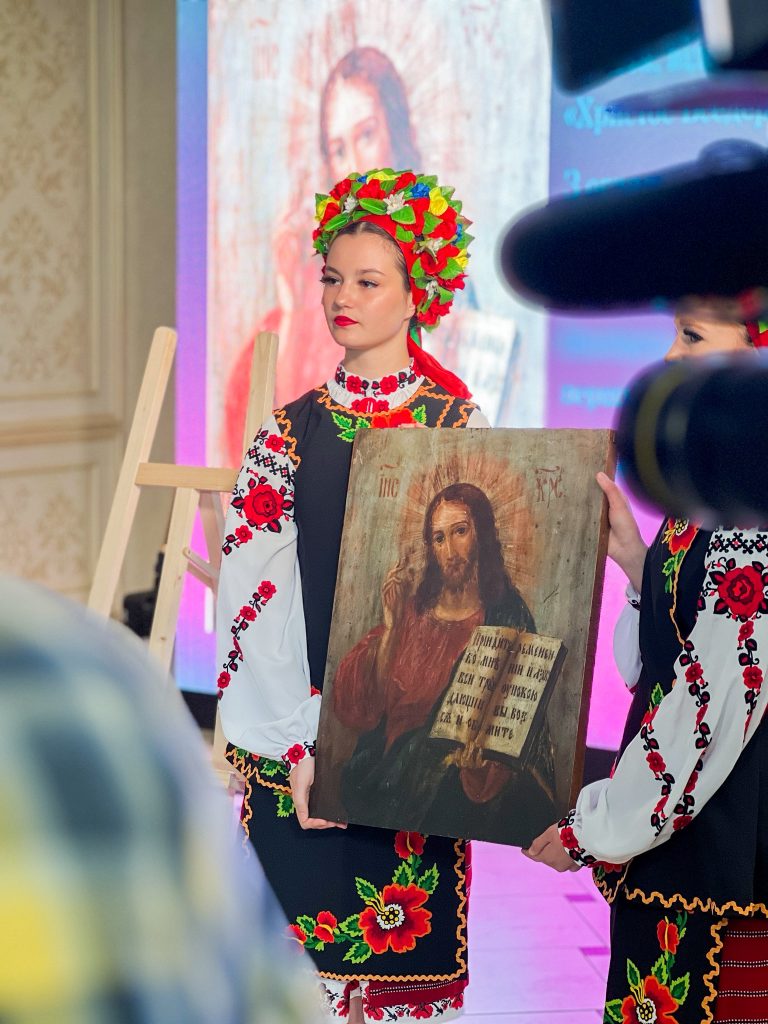 Ікону від Святослава Шевчука продали на аукціоні за 400 тисяч гривень