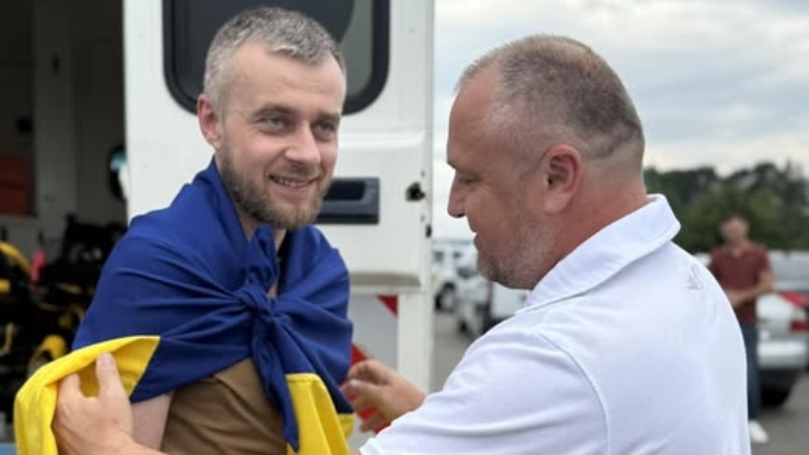 Долинщина зустріла звільненого з полону захисника Романа Теренчина