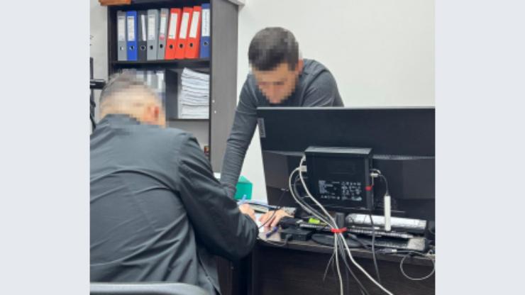 На Прикарпатті судитимуть посадовця за продаж інформації з держреєстрів