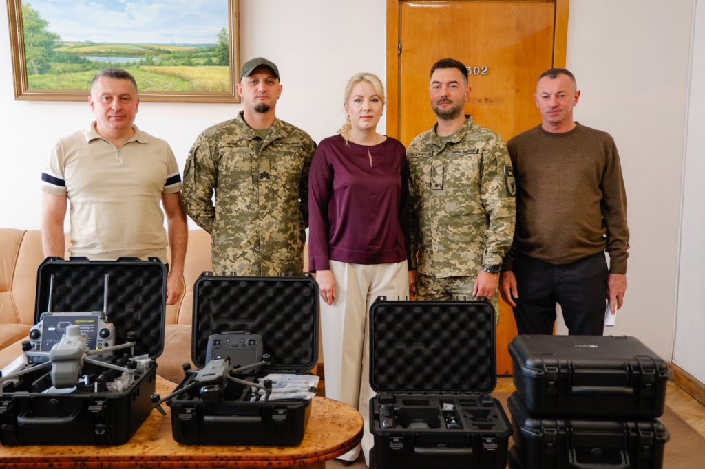 На Прикарпатті під час благодійного аукціону зібрали 5,6 млн грн на підтримку військових 1