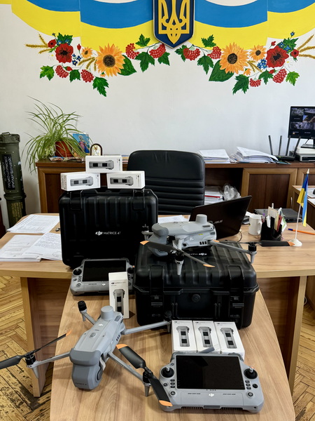 «Акріс Агро» (група AST) разом зі Старобогородчанською громадою відправили на фронт квадрокоптери 2