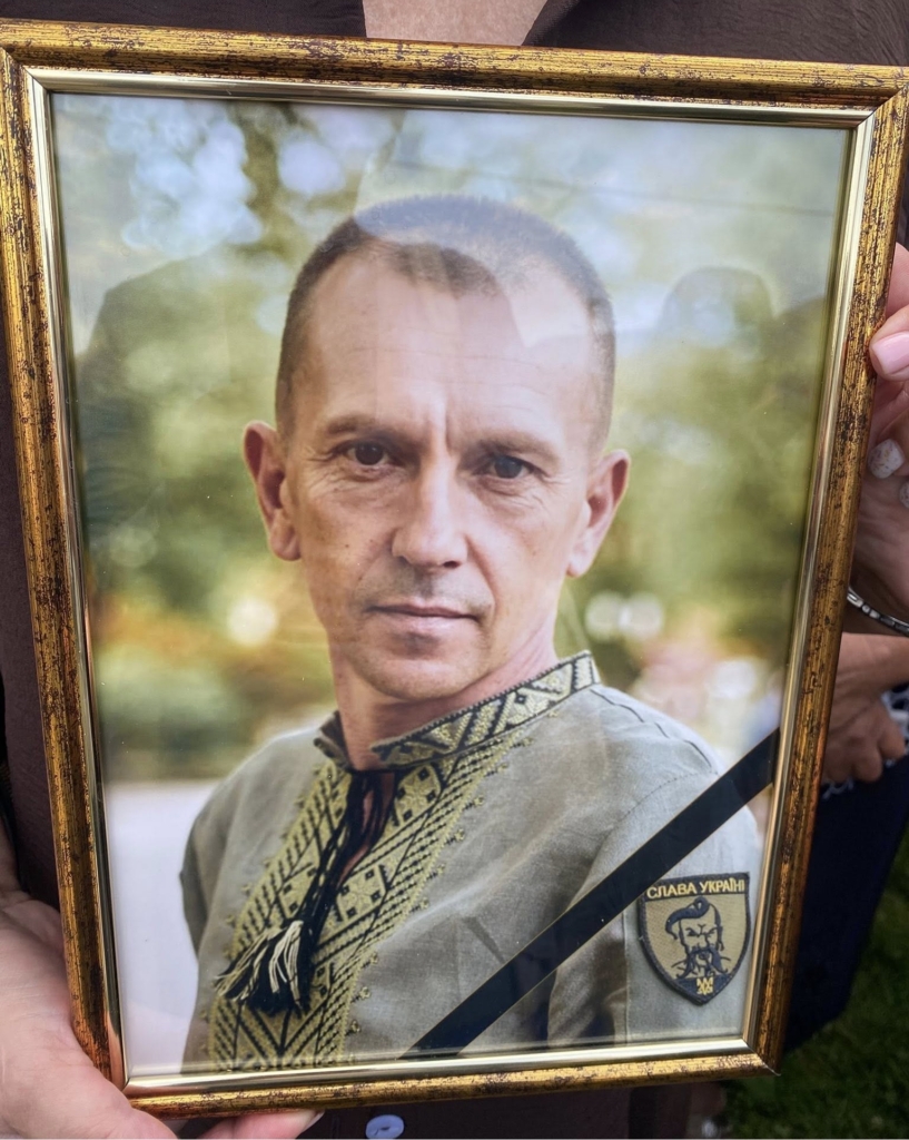 У Дубовецькій громаді попрощалися із захисником Михайлом Савчуком 1