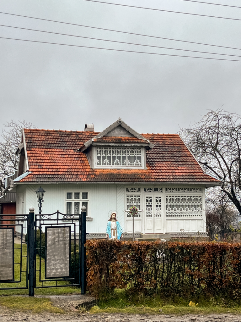 Архітектори досліджували українські будинки під час експедиції Івано-Франківською областю