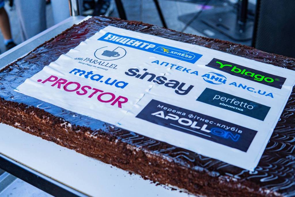 Новий сучасний торговий центр "А5" відкрився в Івано-Франківську 4