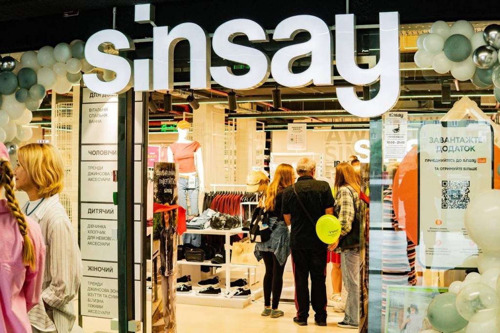 Новий сучасний торговий центр "А5" відкрився в Івано-Франківську 5