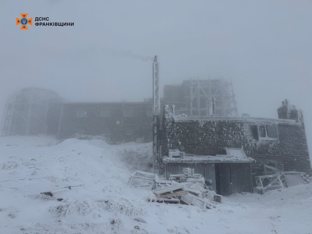 Чорногору накрило снігом. ФОТО 1