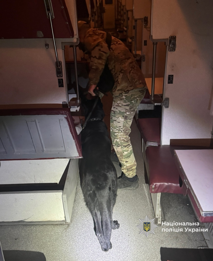 У Бурштині евакуювали пасажирів потяга "Чернівці - Запоріжжя" - невідомі повідомили про замінування. ОНОВЛЕНО 1