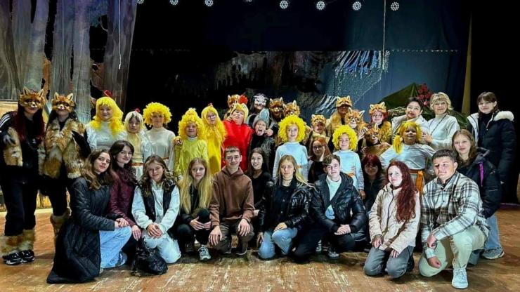 Юні актори з Калуша зібрали 10 тис. грн для ЗСУ