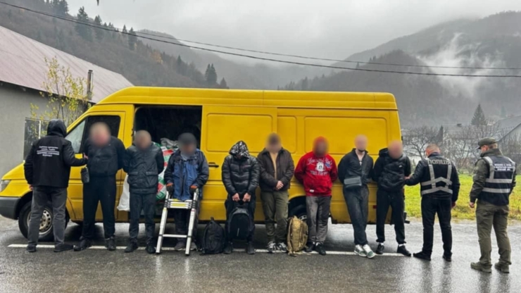 Переправників трьох ухилянтів, серед яких - франківець, затримали на кордоні з Румунією