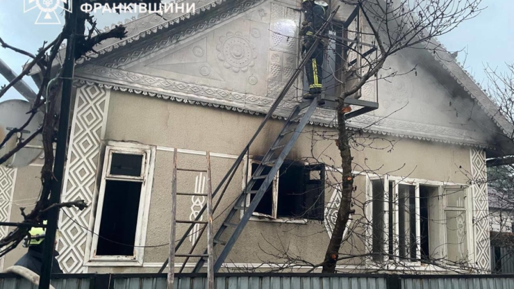 На Косівщині у пожежі загинула пенсіонерка