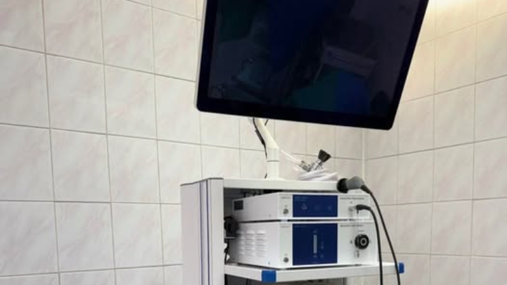 Калуська ЦРЛ отримала нову лапароскопічну стійку