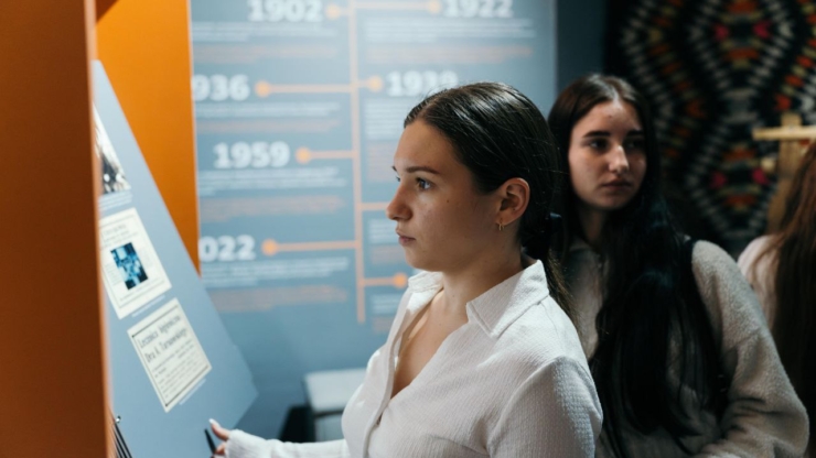 У Косові за студентським проєктом створили інтерактивний простір, присвячений ткацтву