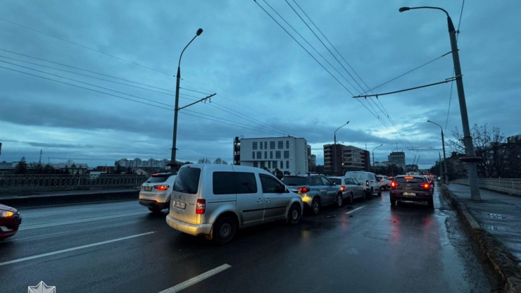 У Франківську в ланцюговій ДТП постраждали чотири авто