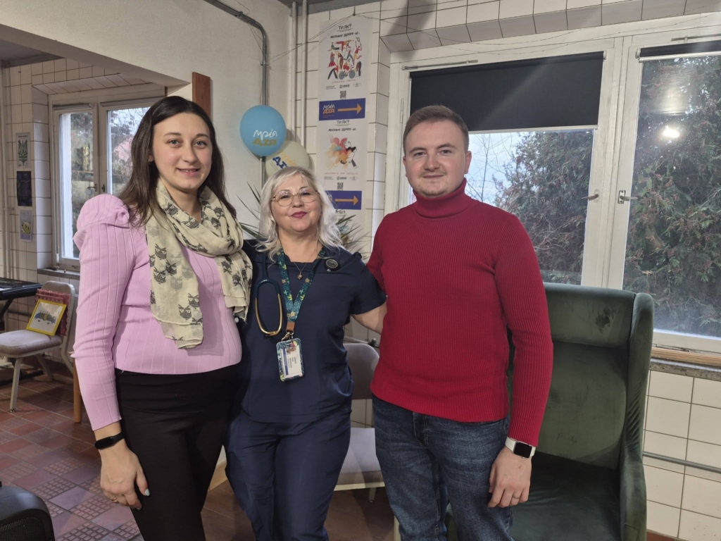 Медбрат і пацієнтка ОКЛ одружилися після успішної трансплантації нирки й чекають дитину 1