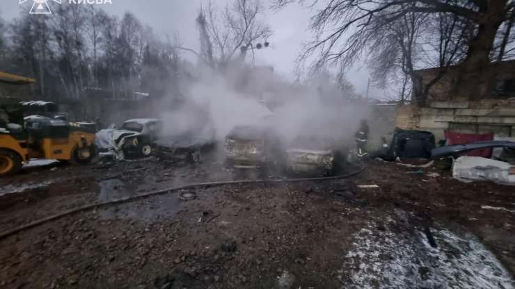 Внаслідок удару рф по Києву постраждав прикарпатець