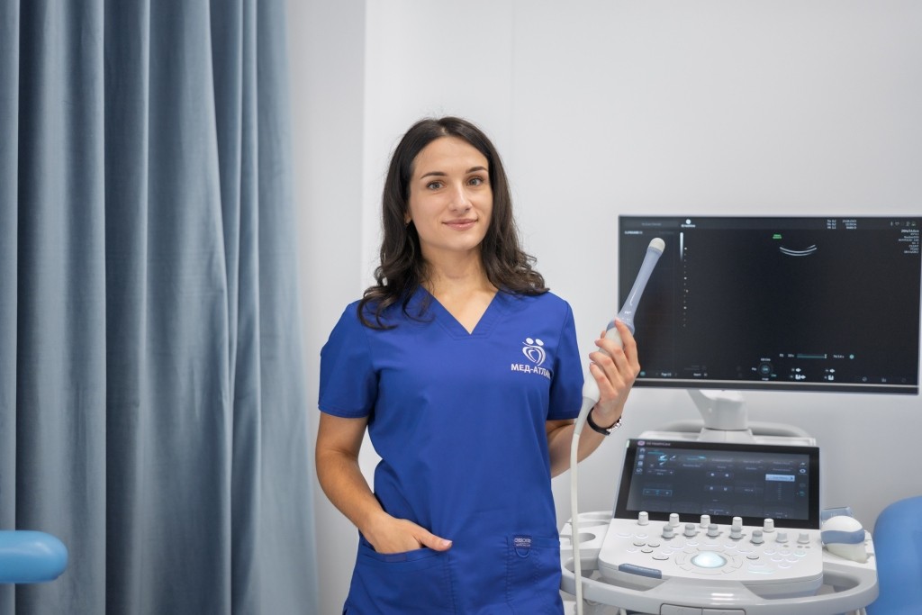 "Дзвонять татусям в окопи показати серцебиття крихітки", – лікарка УЗД про ранню діагностику вагітності 6