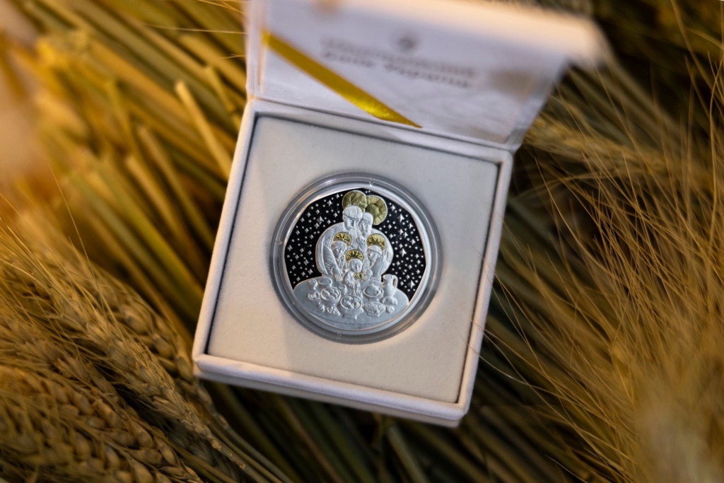 НБУ випустив різдвяну монету