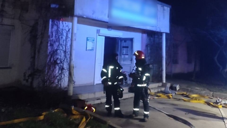 У Франківську горіла ремонтна майстерня, на Надвірнянщині — господарська будівля