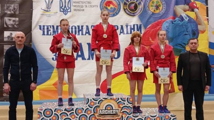 Надвірнянські самбісти здобули золото і срібло на чемпіонаті України