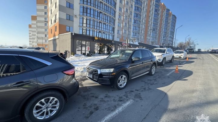 У Франківську сталося ДТП за участю трьох легковиків