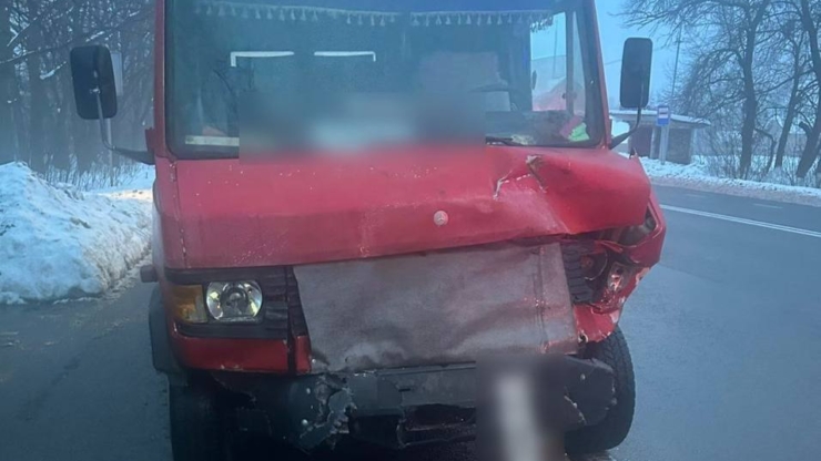 У Павлівці зіткнулися легковик та рейсовий мікроавтобус: є постраждалі