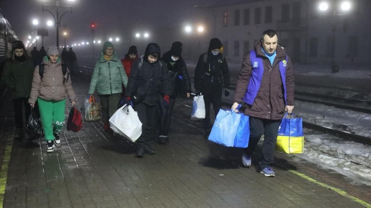 До Франківщини прибув евакуаційний потяг із Запорізької та Дніпропетровської областей