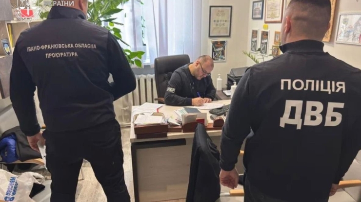 На Прикарпатті викрили правоохоронця, який привласнив 2,7 млн грн допомоги родині загиблої захисниці «Азовсталі»