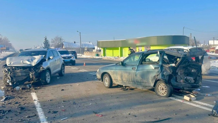У Драгомирчанах зіткнулися Kia Sportage і Lada - є постраждалі