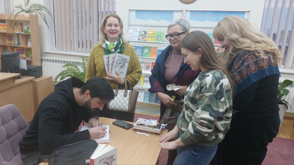 Детектив з франківським слідом: Богдан Савлюк презентував новий роман 4