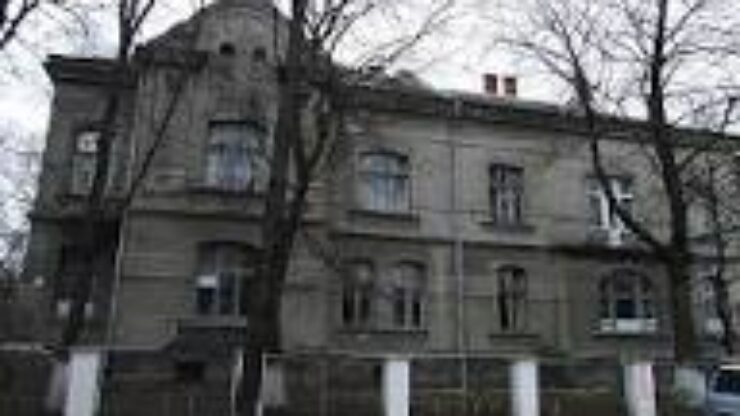 Церква за 16,8 млн грн приватизує франківську пам'ятку під реабілітаційний центр