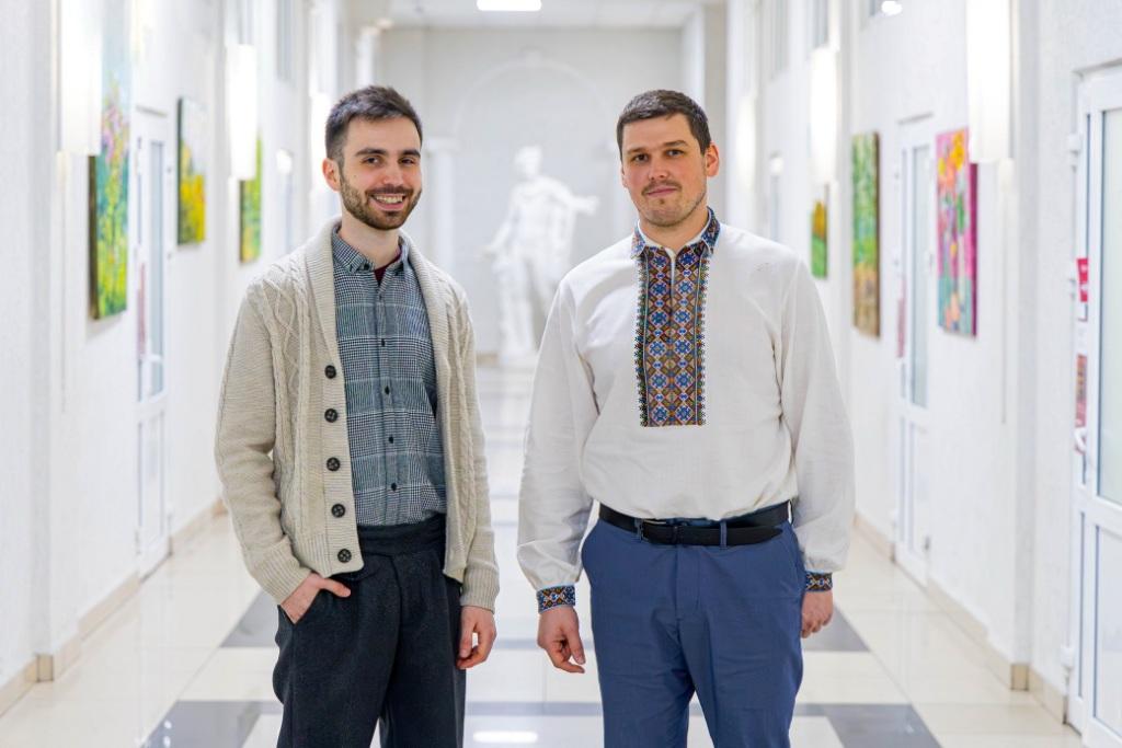 Студент Університету Короля Данила Богдан Мельничук віртуальний тур галереєю Михайла Фіголя