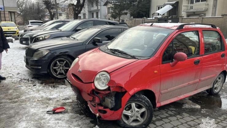 У Франківську п'яний водій Chery скоїв ДТП і втік