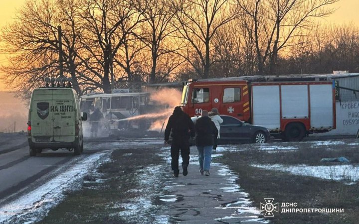 На Дніпропетровщині ворог дроном атакував автобус - 15 загиблих  1