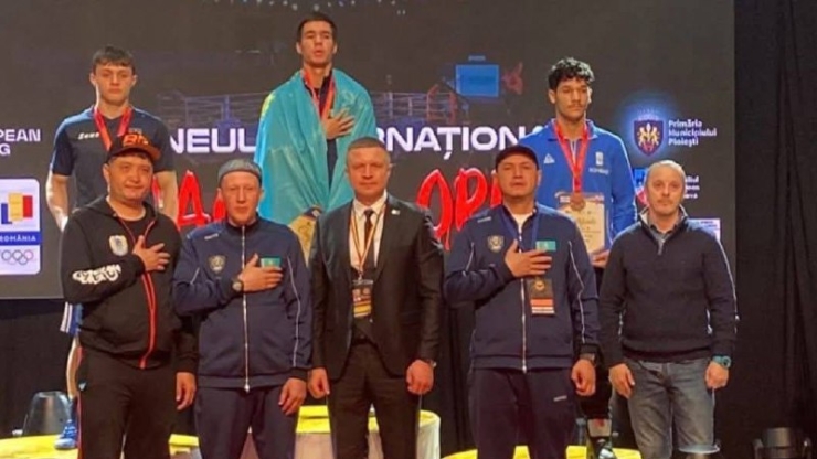 Прикарпатські боксери здобули срібло і бронзу на турнірі в Румунії