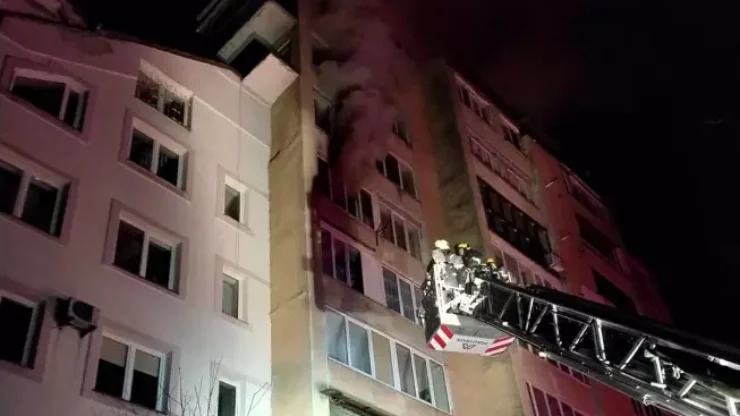 У Франківську з пожежі врятували вісьмох людей, серед них — дитина