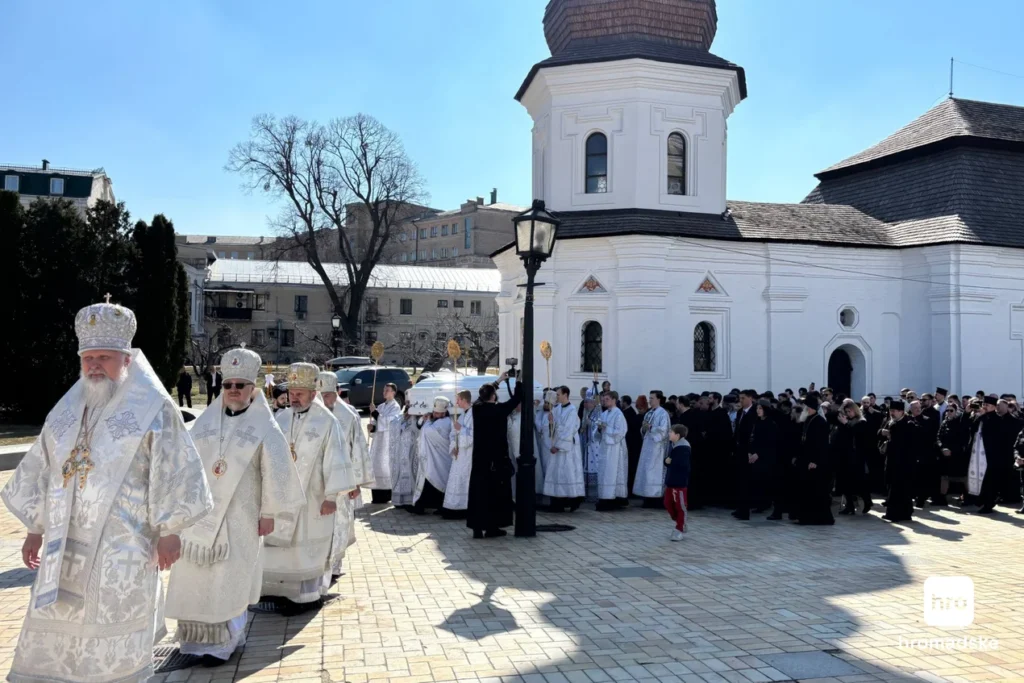 У Києві попрощалися з патріархом Філаретом 3